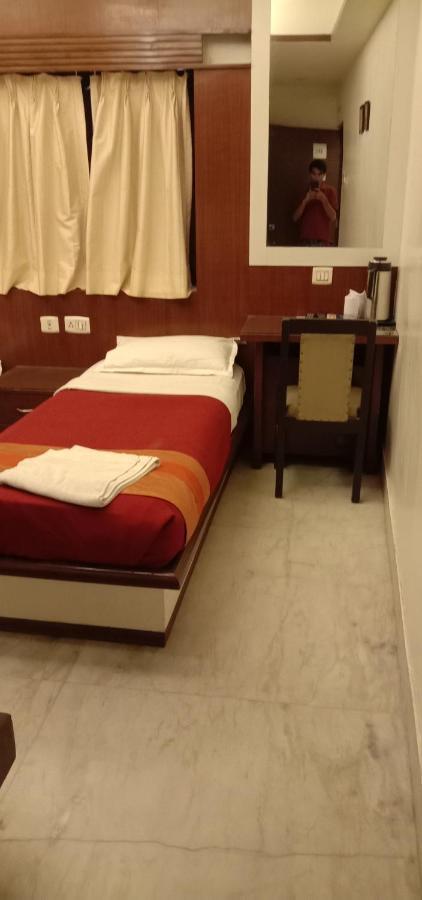 Hotel Aston Καλκούτα Εξωτερικό φωτογραφία