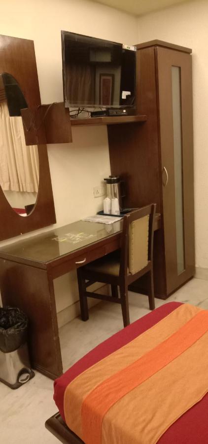 Hotel Aston Καλκούτα Εξωτερικό φωτογραφία