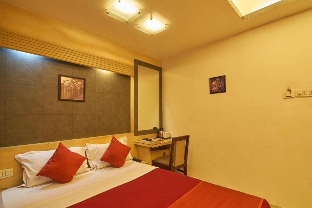 Hotel Aston Καλκούτα Δωμάτιο φωτογραφία